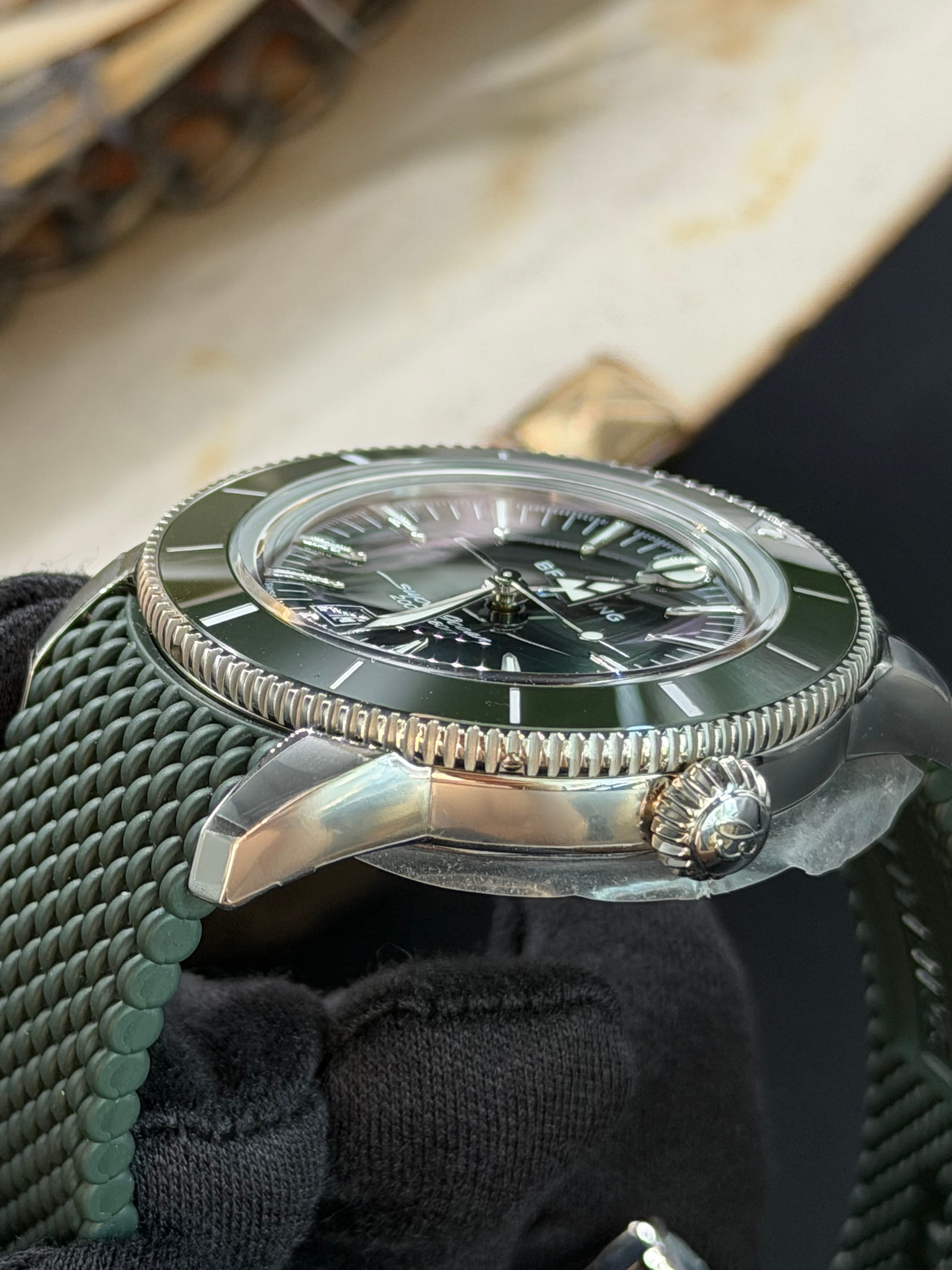 Breitling Superocean Heritage Green Dial / Band - view 17