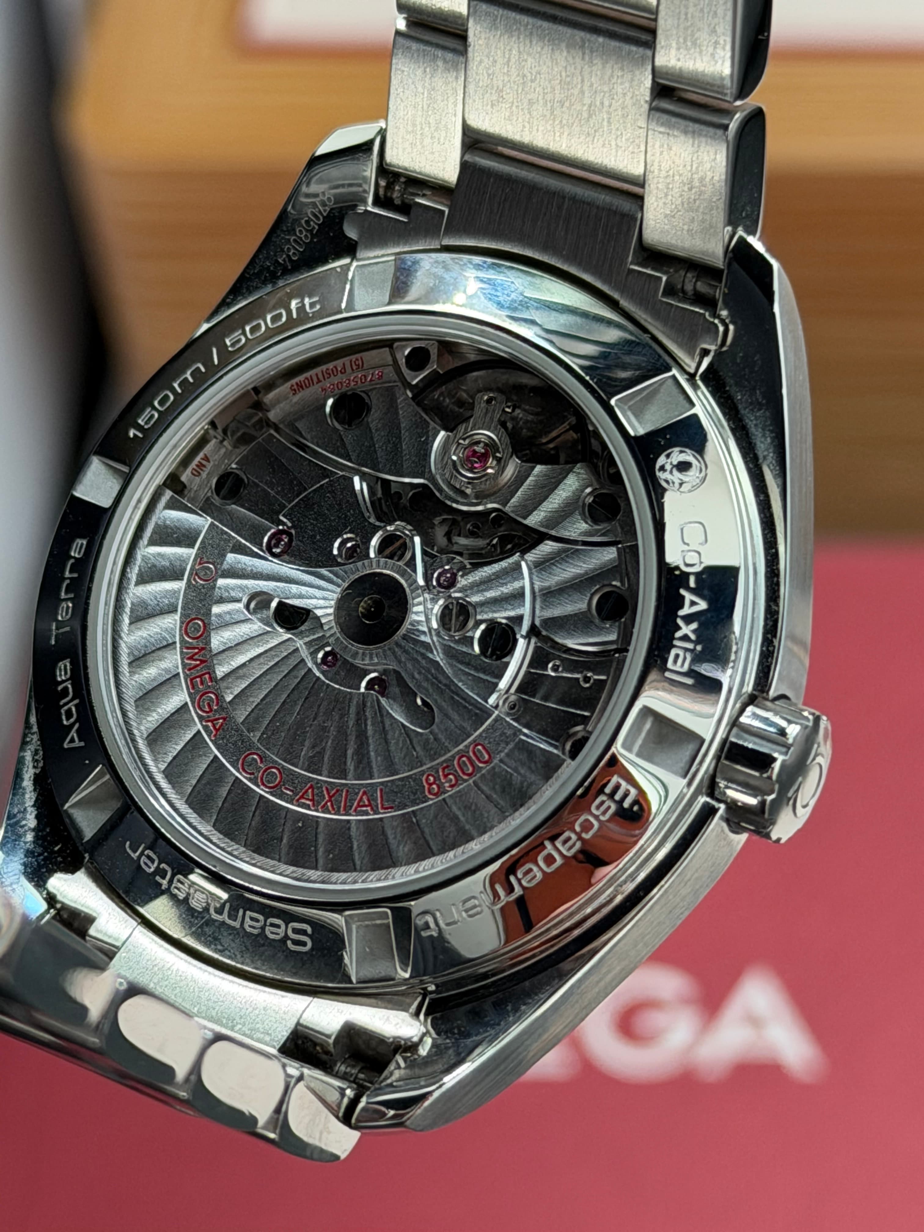 Omega Seamaster Aqua Terra - view 17