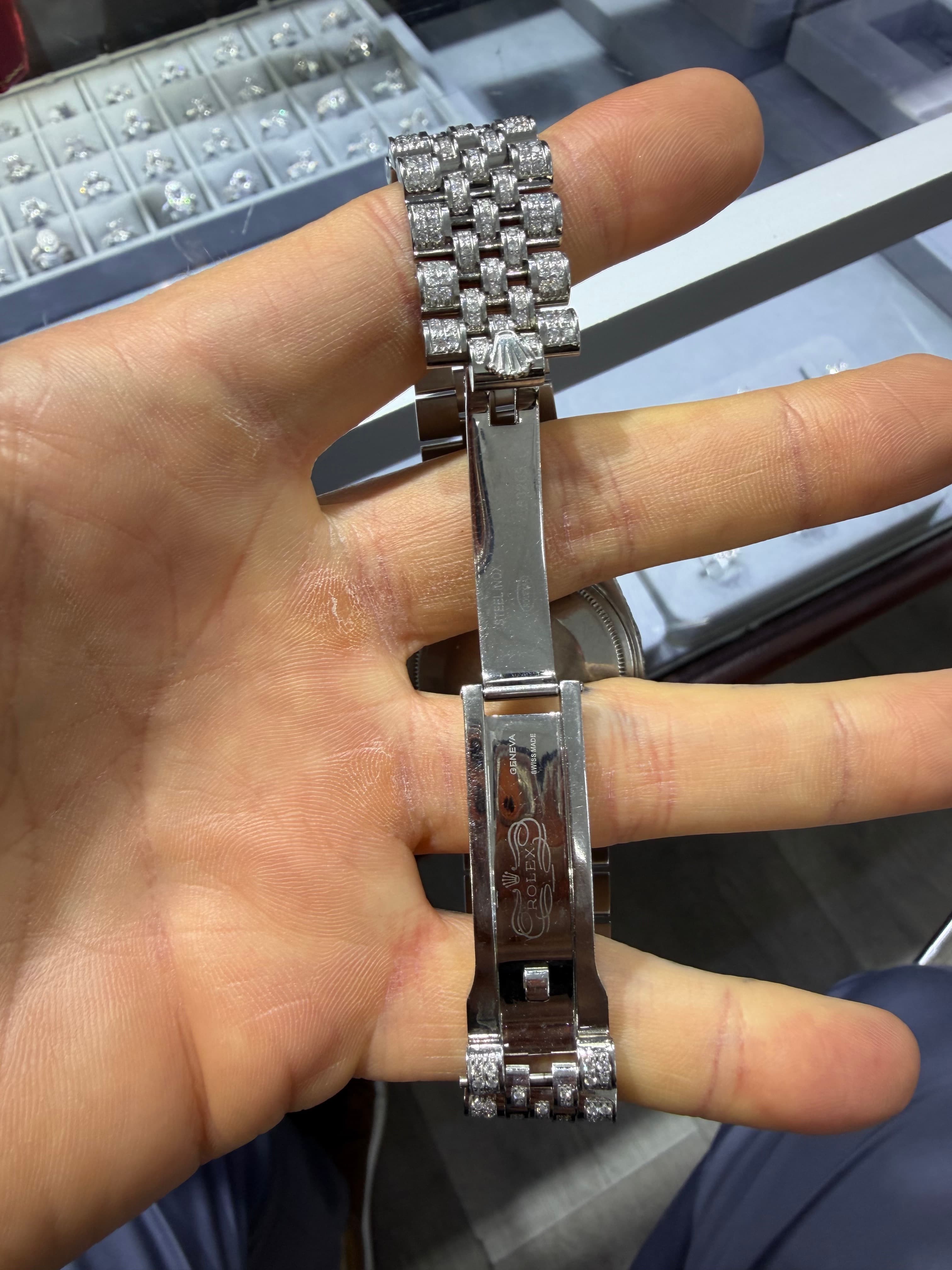 Rolex Date Just Iced out Arabic - view 3