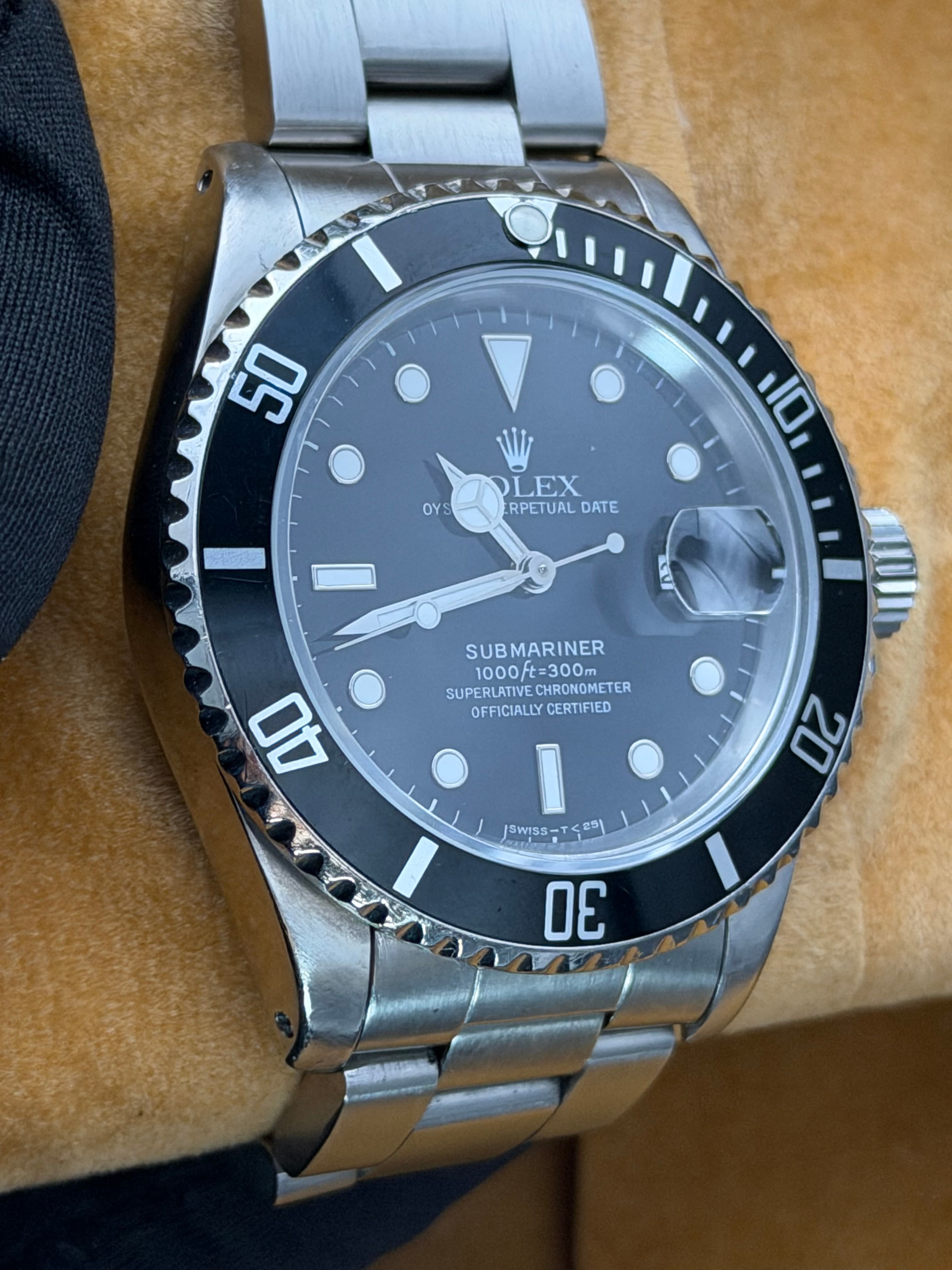 Rolex Submariner Date Black Dial - view 5