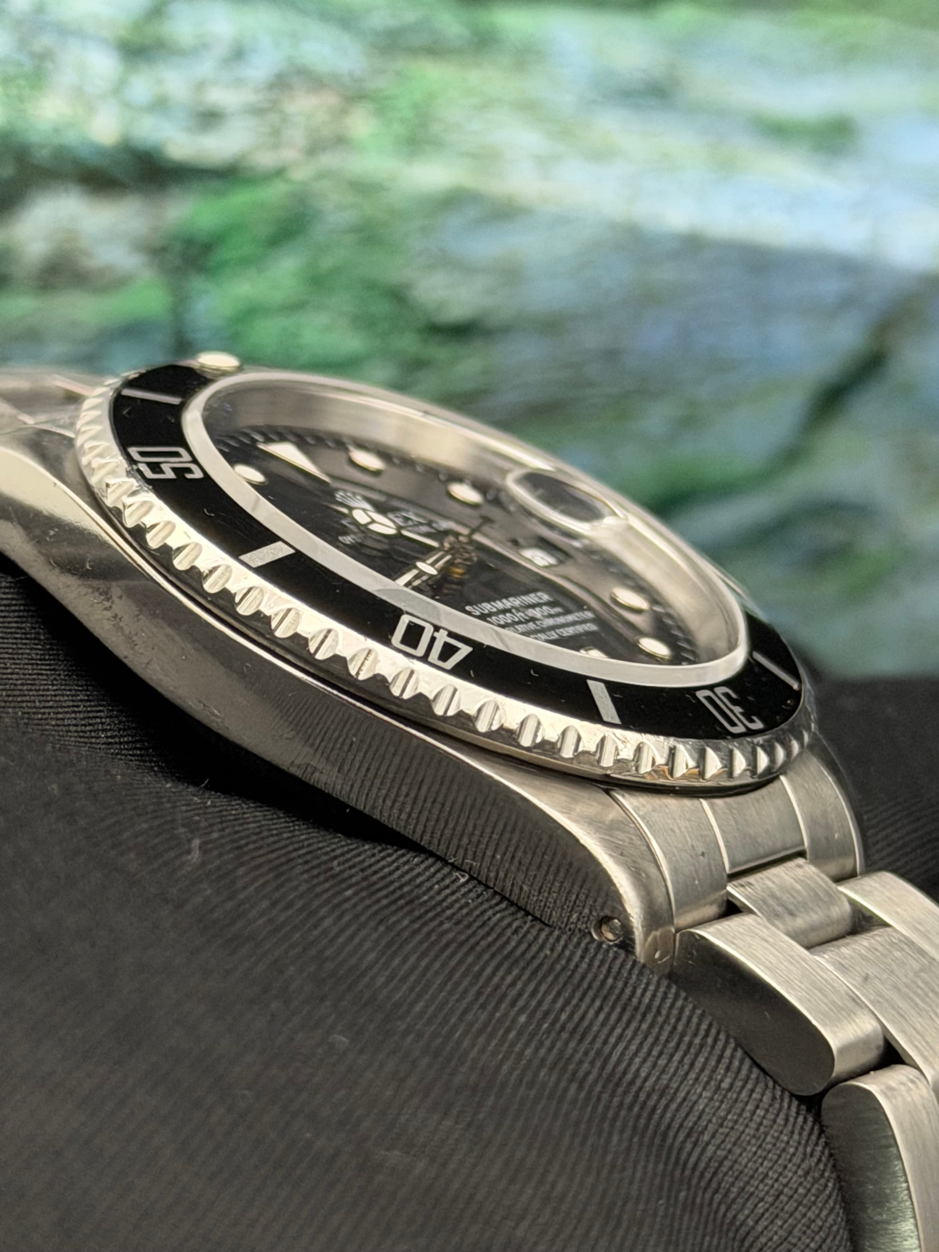 Rolex Submariner Date Black Dial - view 14