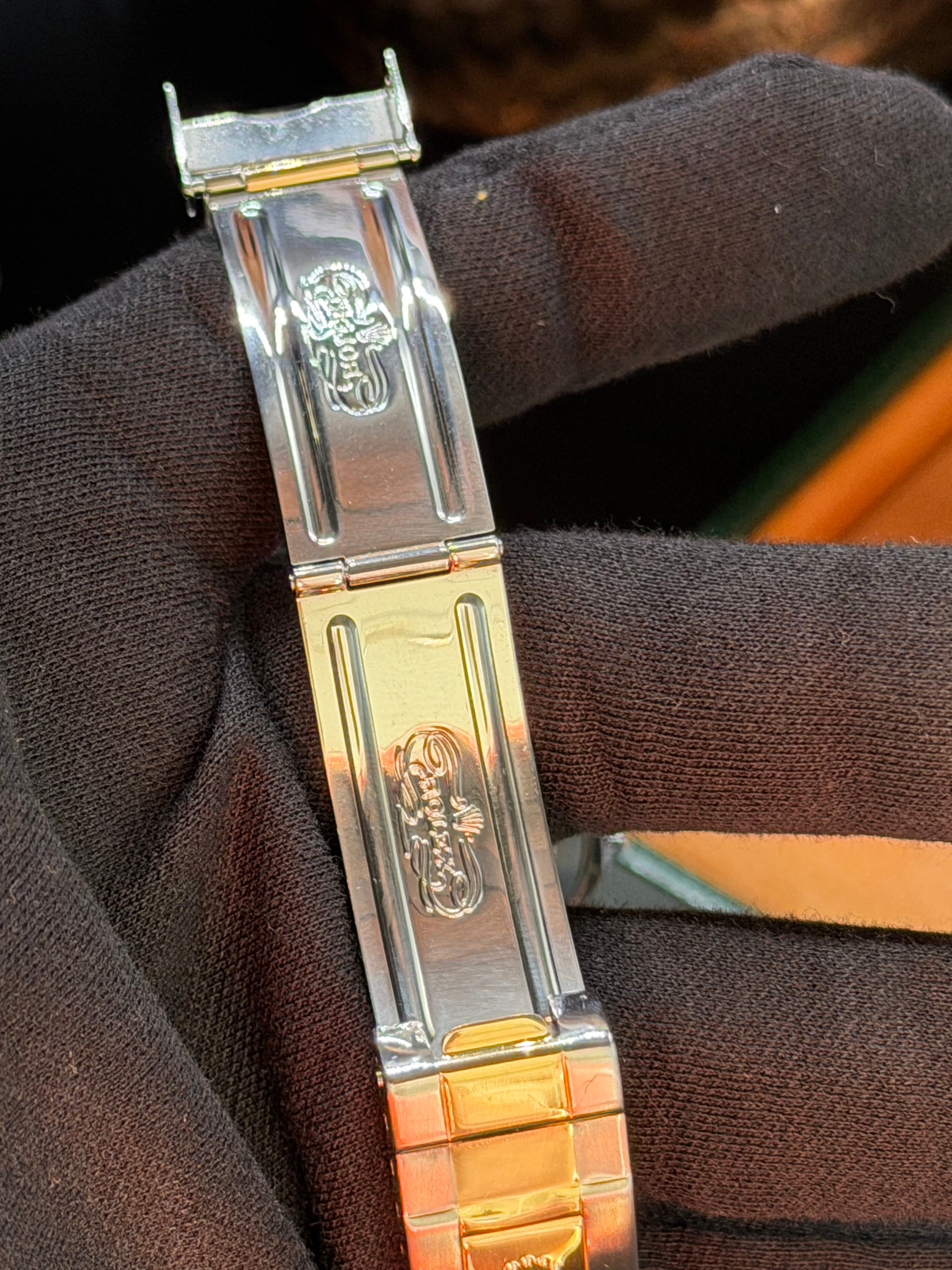 Rolex Submariner Date "Bluesy" COMPLETELY FULL SET RARE - view 16