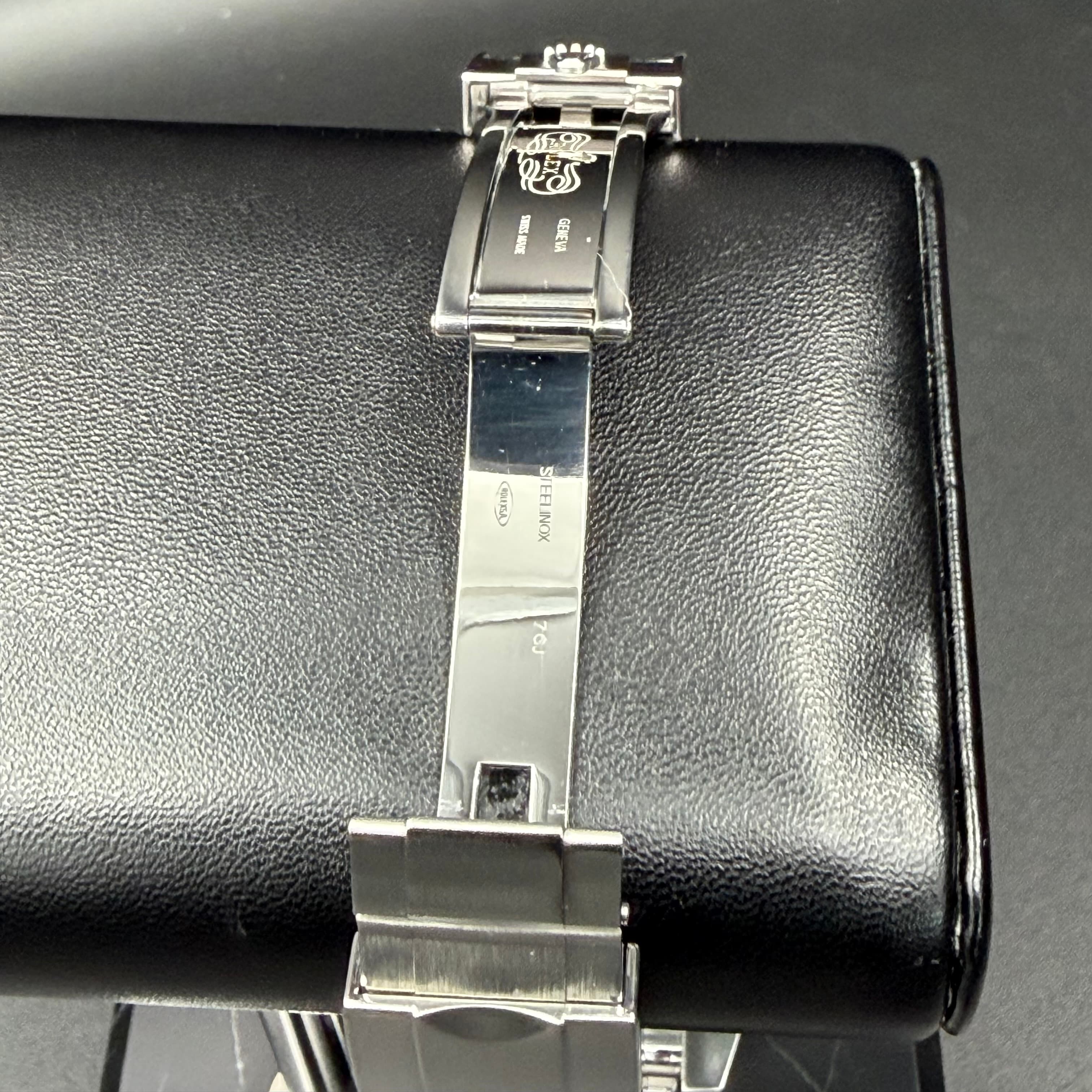 Rolex Submariner "HULK" Rare Discontinued!! - view 14