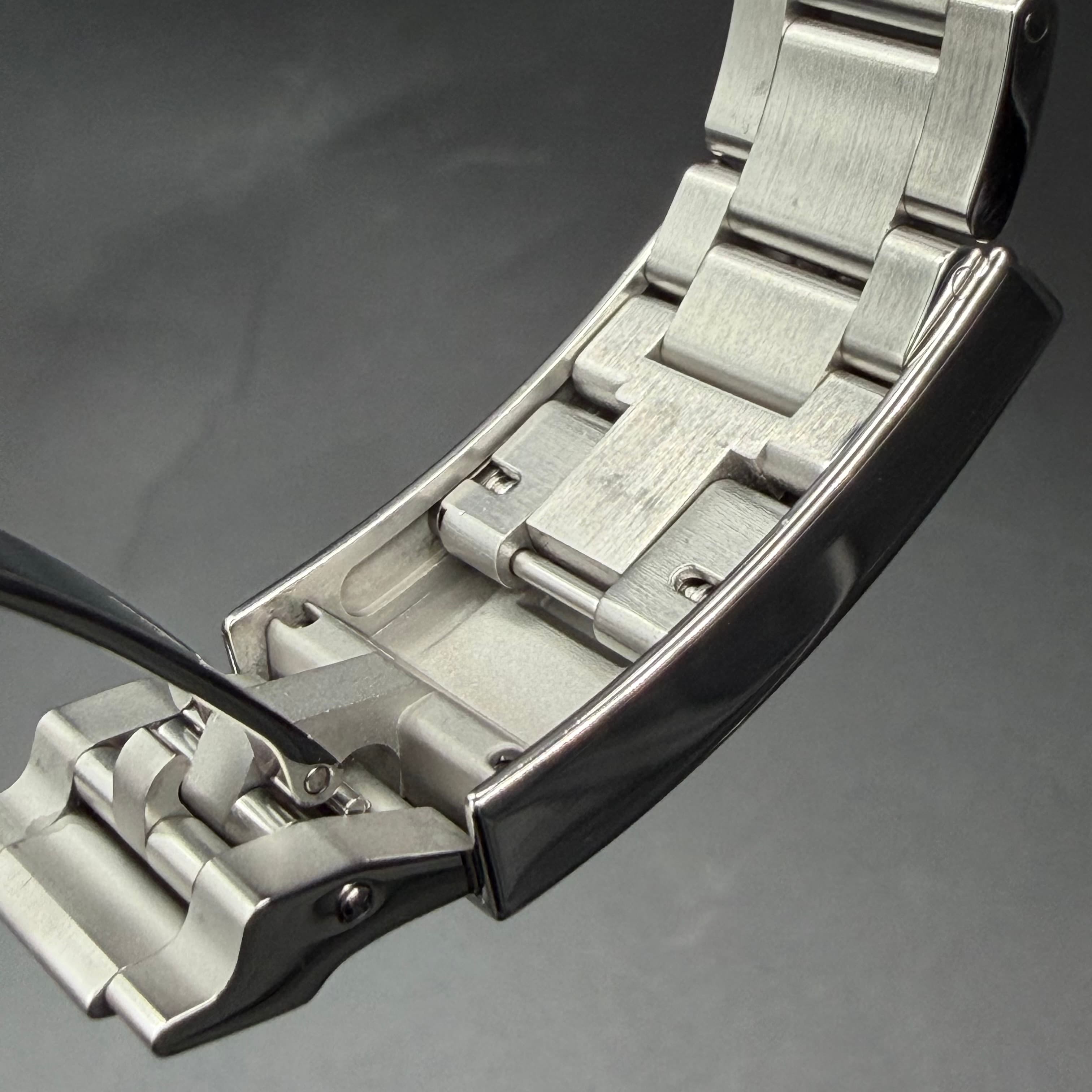 Rolex Submariner "HULK" Rare Discontinued!! - view 17