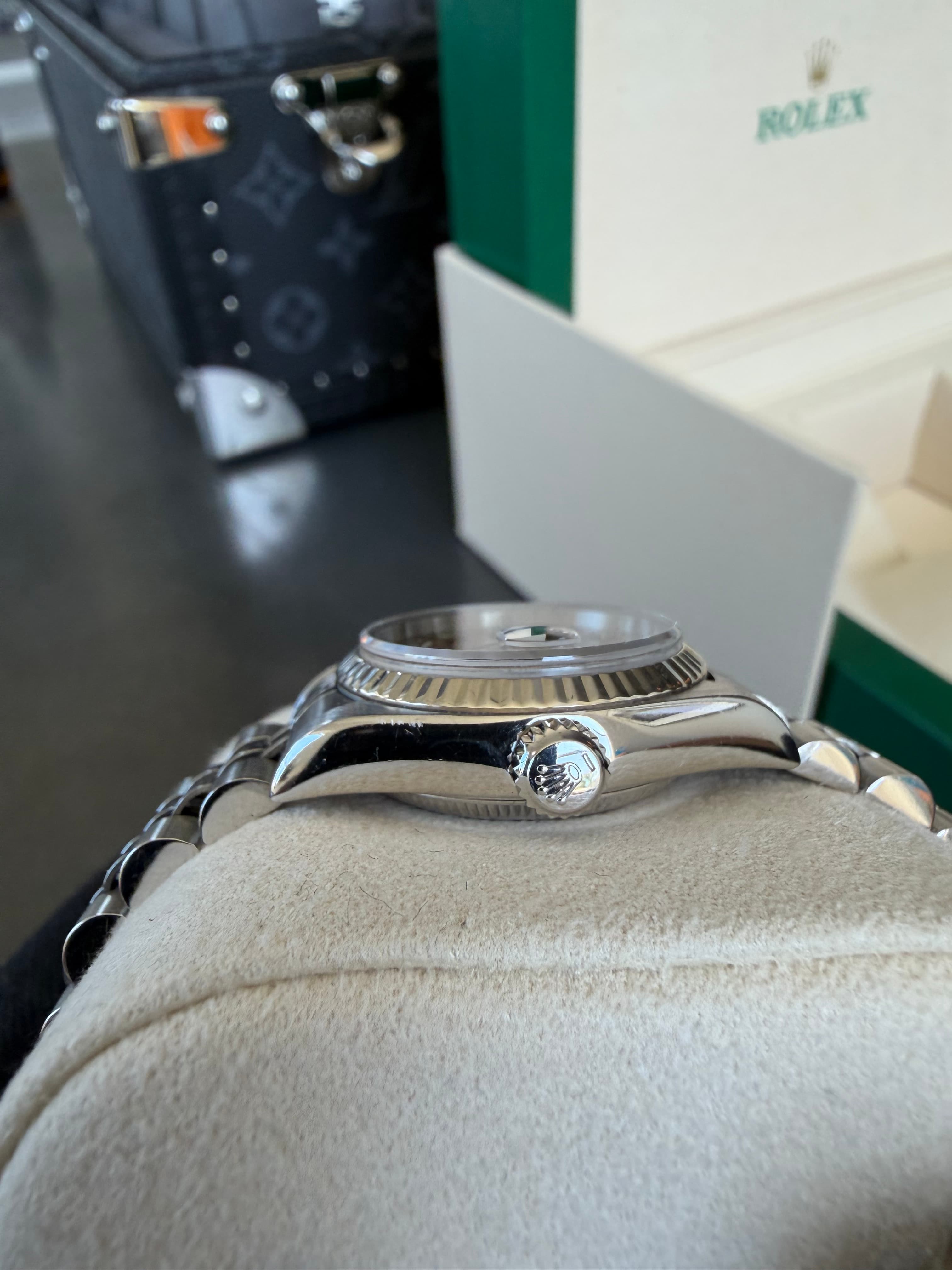 Rolex "Women's" Champagne Diamond Dial Date Just 26mm - view 6