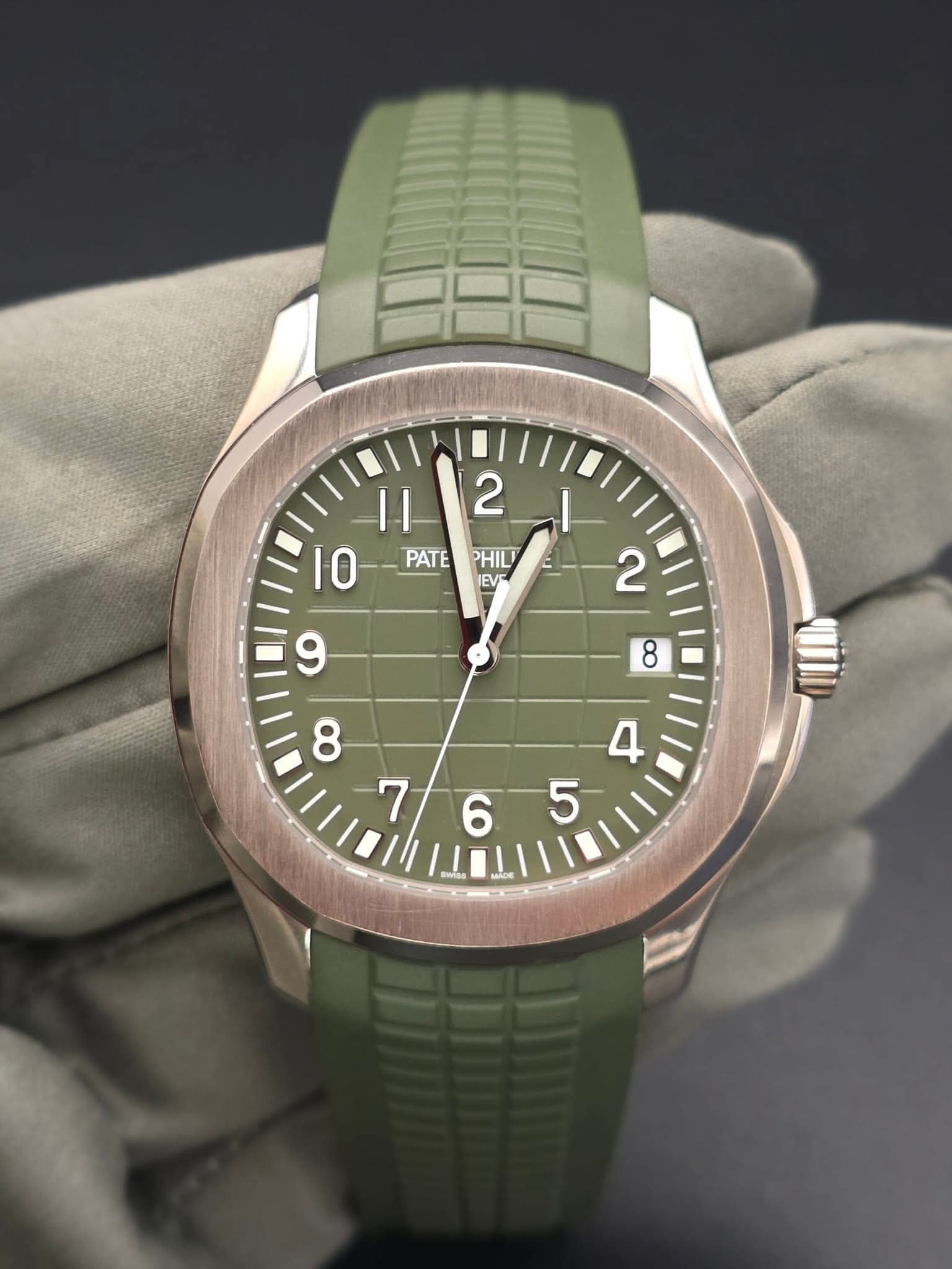 Patek Philippe Aquanaut-18k White Gold Khaki Green Dial